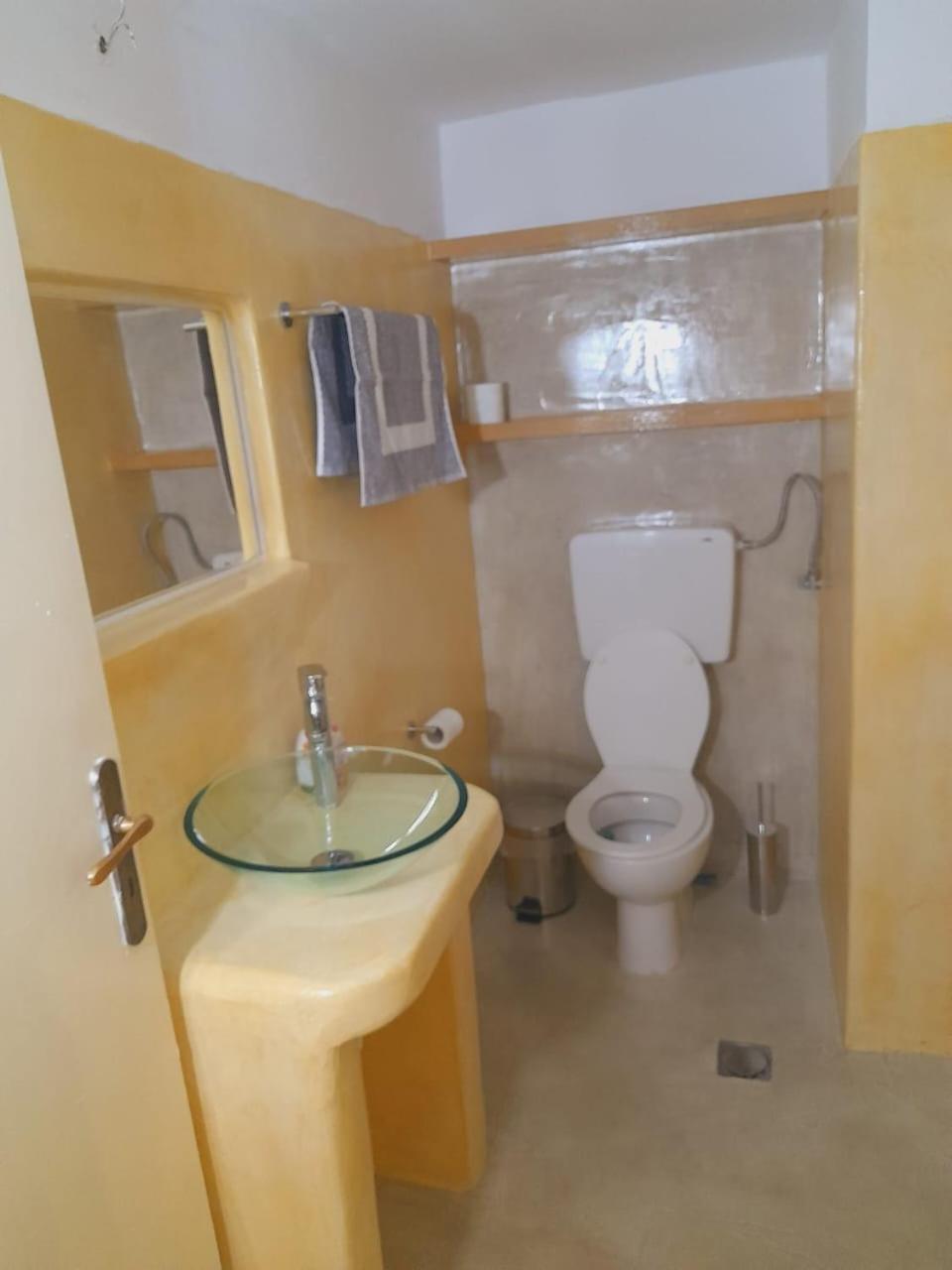 Seaside Apartment. Appartement Aegina